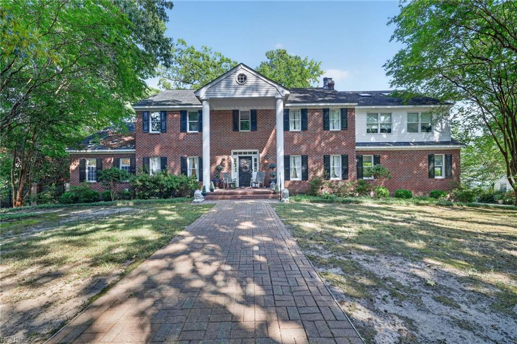 Photo of 4040 Bridgehampton Lane, Virginia Beach, VA 23455 (MLS # 10658382)
