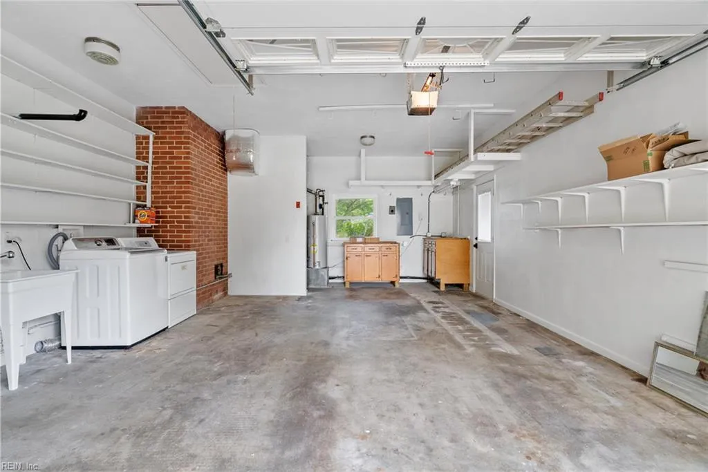 Virginia Beach, Virginia 23455, United States, 3 Bedrooms Bedrooms, ,3 BathroomsBathrooms,Residential,Active,156477