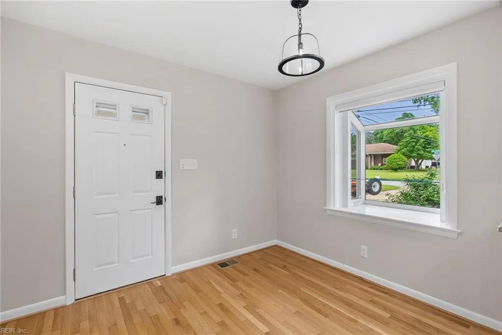 Virginia Beach, Virginia 23455, United States, 3 Bedrooms Bedrooms, ,3 BathroomsBathrooms,Residential,Active,156477