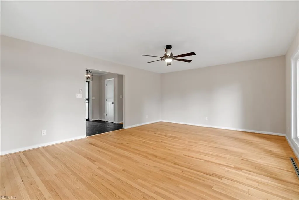 Virginia Beach, Virginia 23455, United States, 3 Bedrooms Bedrooms, ,3 BathroomsBathrooms,Residential,Active,156477