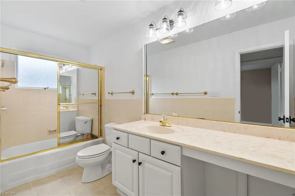 Virginia Beach, Virginia 23455, United States, 3 Bedrooms Bedrooms, ,3 BathroomsBathrooms,Residential,Active,156477