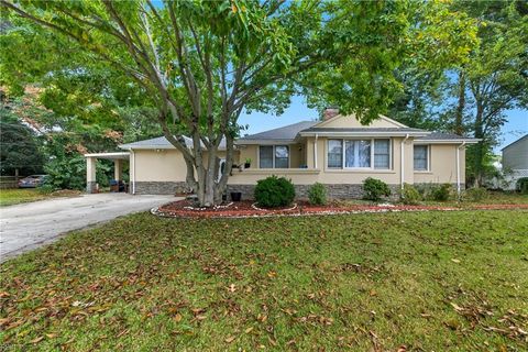 Photo of 214 E Chester Street, Norfolk, VA 23503 (MLS # 10625938)