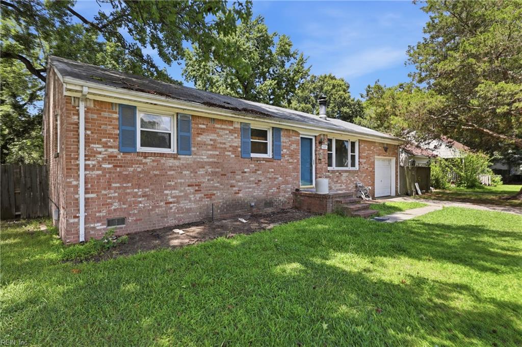 Photo of 5322 Arthur Circle, Norfolk, VA 23502 (MLS # 10641228)