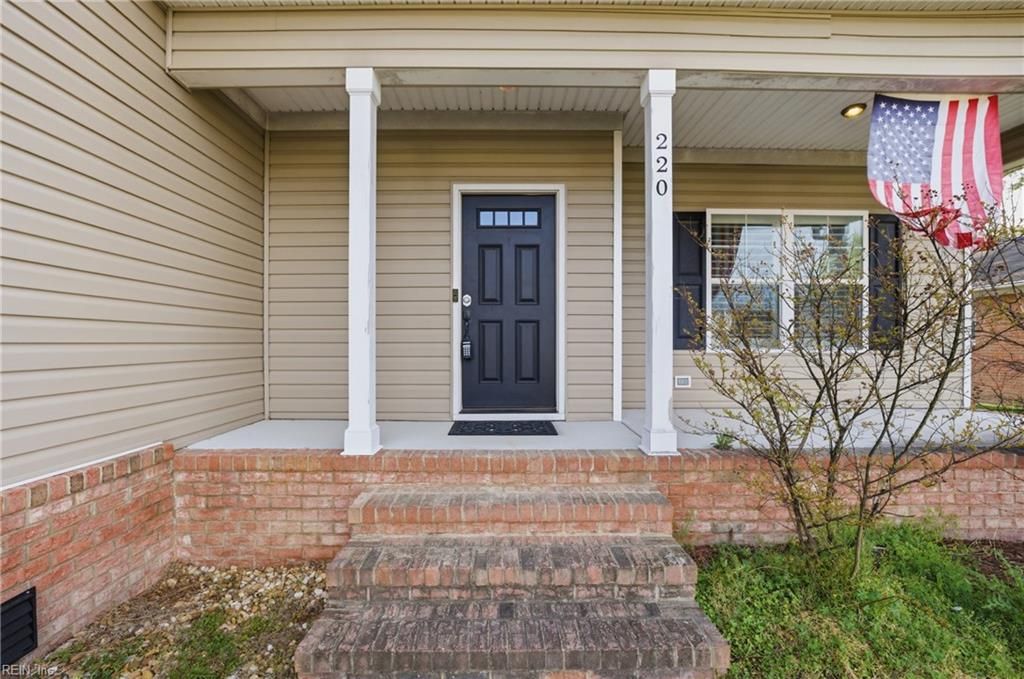 Photo of 220 Stubbs Drive, Chesapeake, VA 23323 (MLS # 10634117)