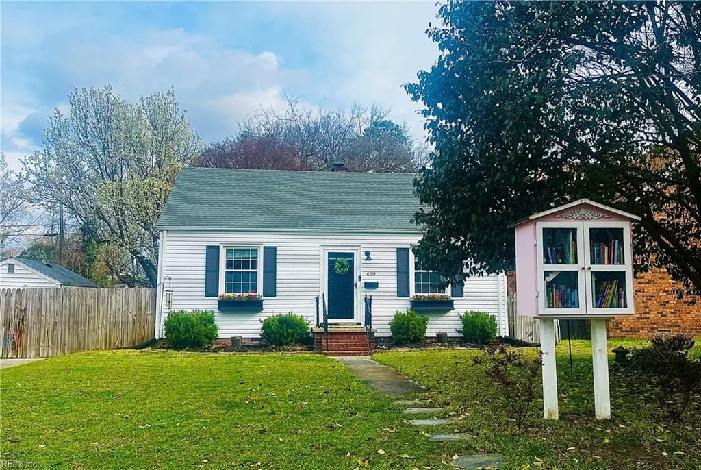 Photo of 410 N Shore Road, Norfolk, VA 23505 (MLS # 10626175)