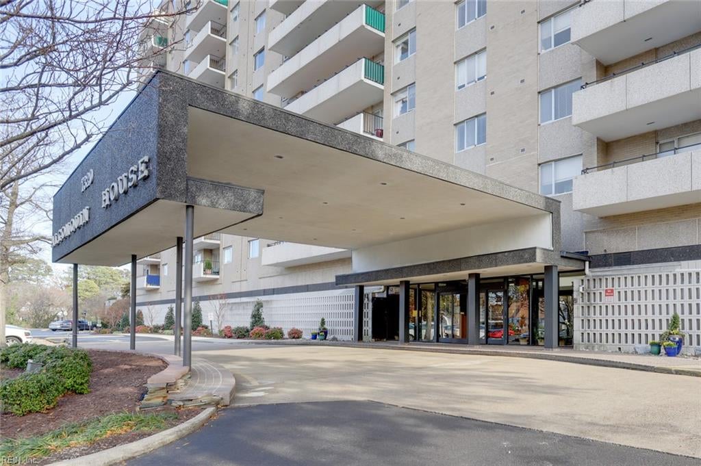 Photo of 7320 Glenroie Avenue #11J, Norfolk, VA 23505 (MLS # 10651231)