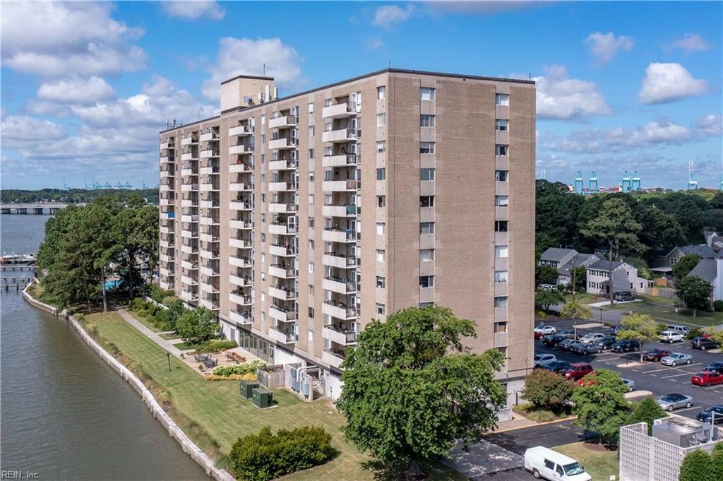 Photo of 7320 Glenroie Avenue #11J, Norfolk, VA 23505 (MLS # 10651231)