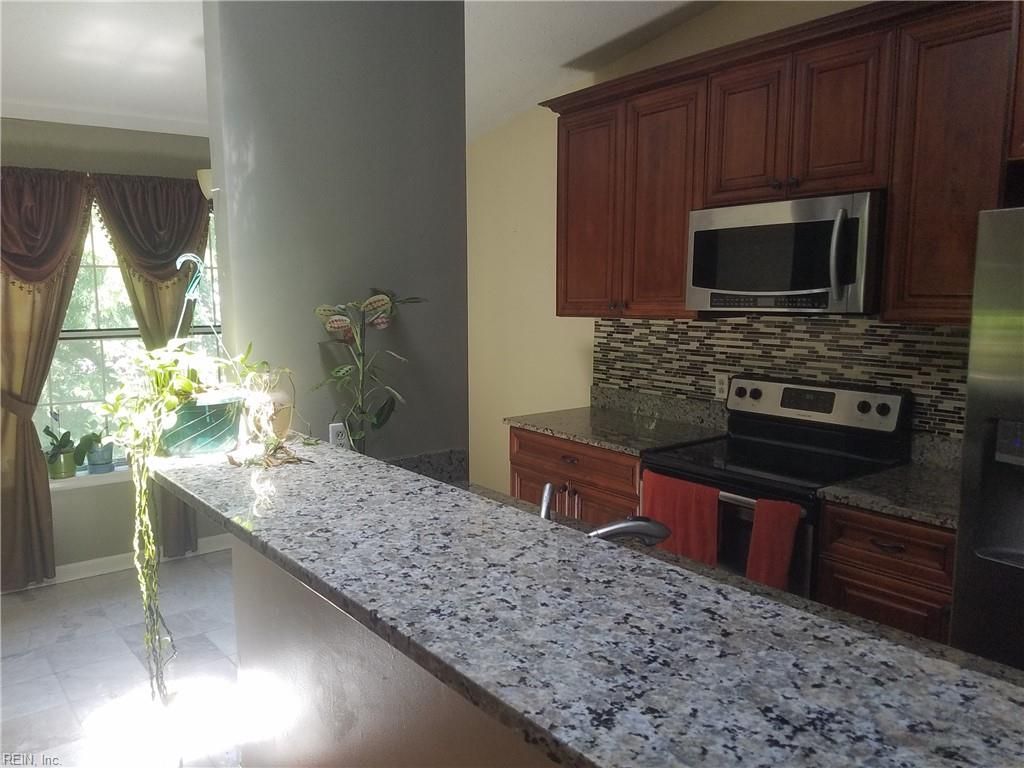 Photo of 4126 Thalia Station Circle, Virginia Beach, VA 23452 (MLS # 10631698)