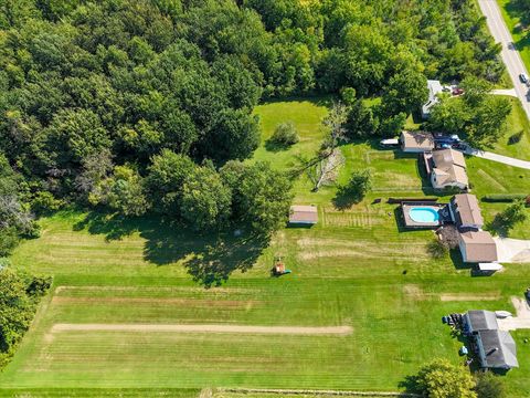 A home in Grand Blanc Twp