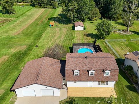 A home in Grand Blanc Twp