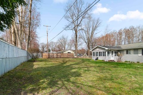 A home in RoscommonTownship_Roscommon