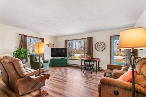 A home in RoscommonTownship_Roscommon
