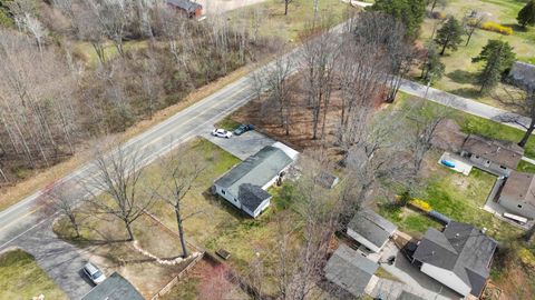 A home in RoscommonTownship_Roscommon