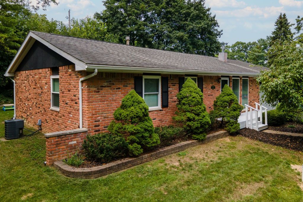 Photo for 9231 SENECA Drive, Independence Charter Township, MI 48348 (MLS # 20240064732)