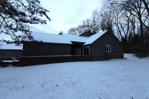 A home in Farmington Hills