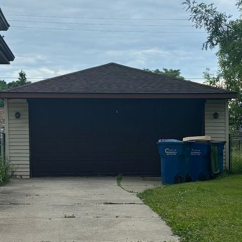 A home in Warren