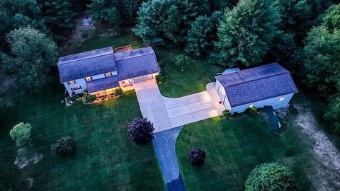 A home in Long Lake Twp