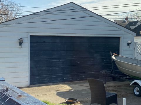 A home in Dearborn Heights