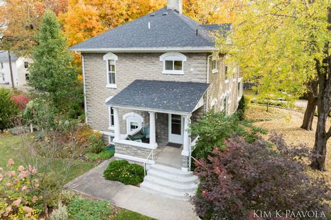 A home in Bowne Twp