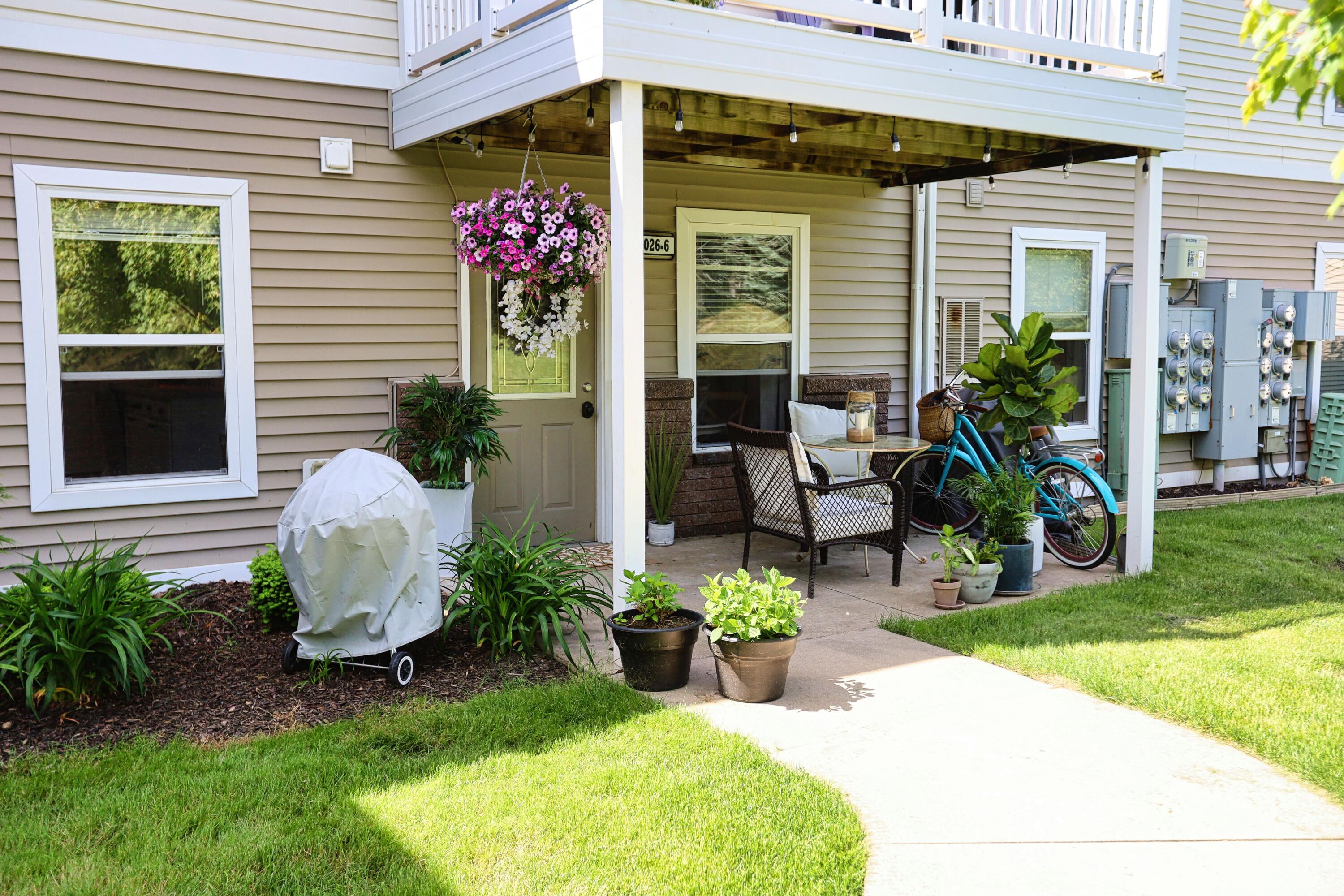 View Gaines Twp, MI 49316 condo
