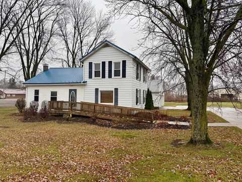 A home in Bloomer Twp