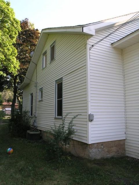 A home in Shelby Vlg