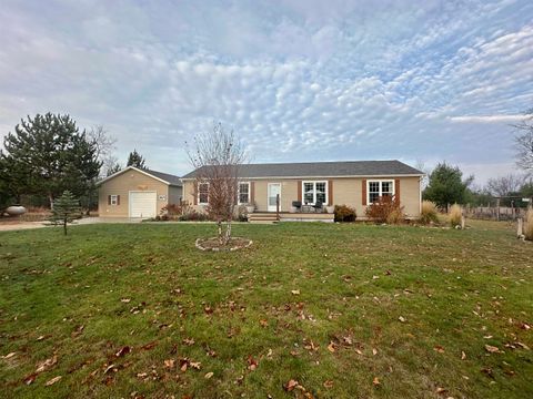 A home in Rapid River Twp