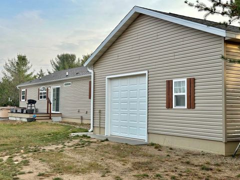 A home in Rapid River Twp