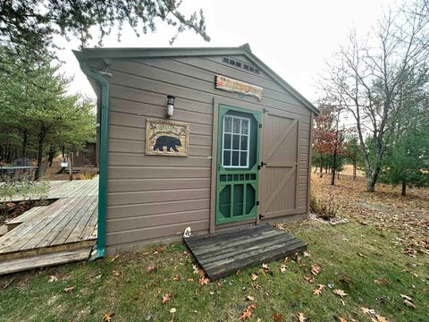 A home in Rapid River Twp