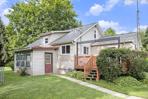 A home in Fredonia Twp