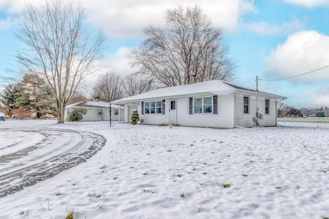 A home in Schoolcraft Twp