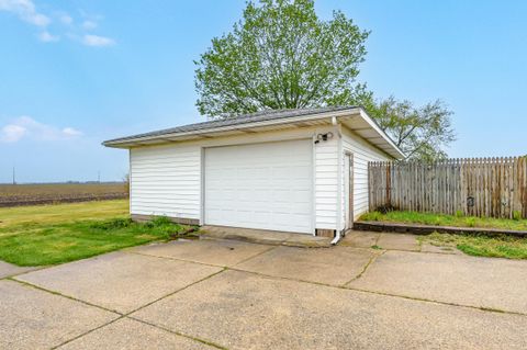 A home in Schoolcraft Twp