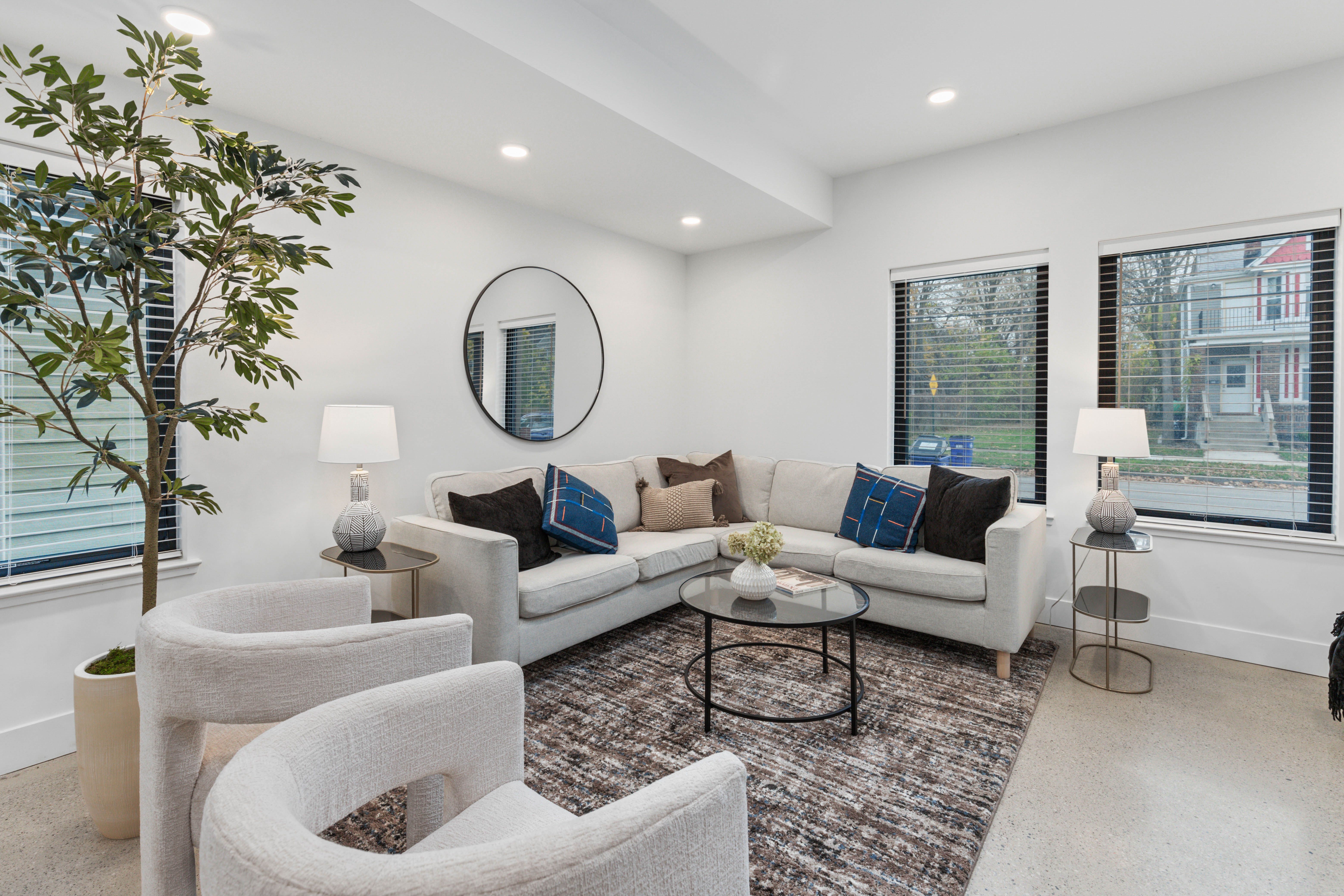 Detroit, Michigan 48208, United States, 2 Bedrooms Bedrooms, ,2 BathroomsBathrooms,Residential,Active,65789