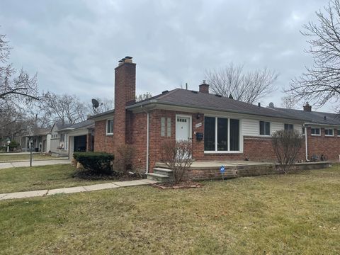 A home in Harper Woods