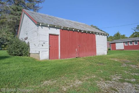 A home in Fenton Twp