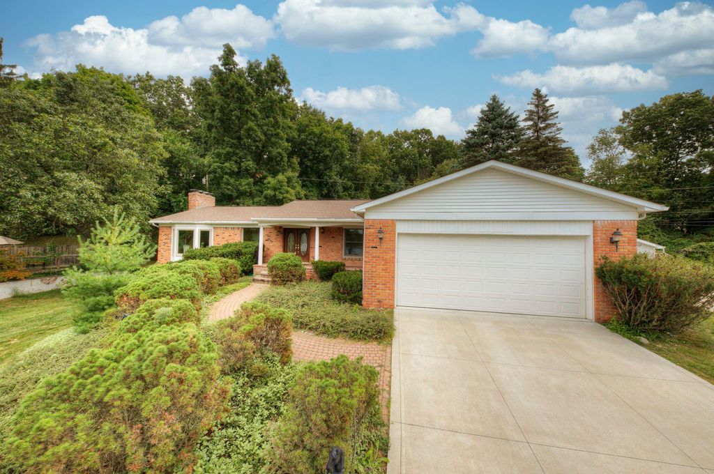 Photo for 6530 CRANBERRY LAKE Road, Independence Township, MI 48348 (MLS # 20221040529)