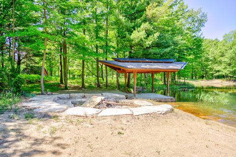 A home in Laketown Twp