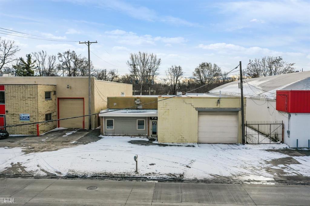 73 W Walton Boulevard