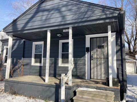 A home in Harper Woods