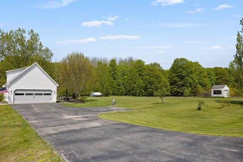 A home in Long Lake Twp