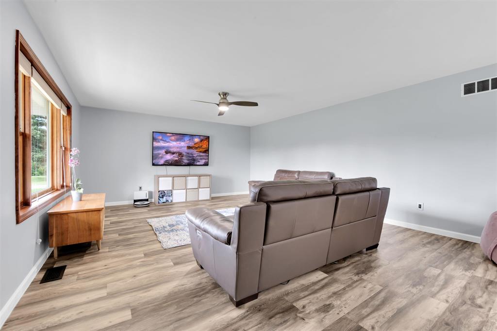 Photo 3 of 50 of 4869 Havens Road house