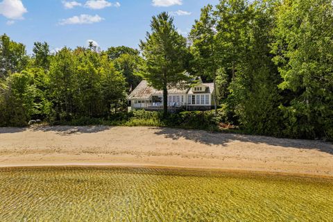 A home in Suttons Bay Twp