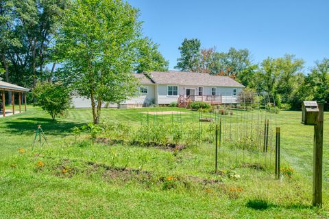 A home in Iosco Twp