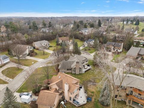 A home in West Bloomfield Twp