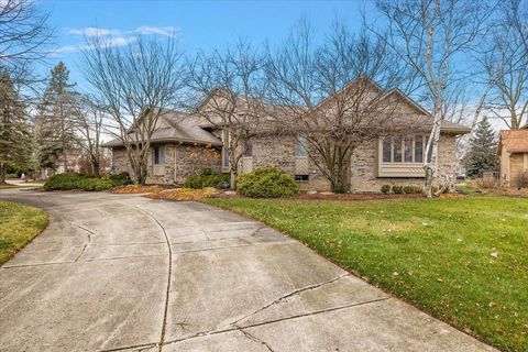 A home in West Bloomfield Twp