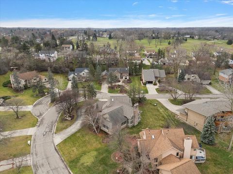 A home in West Bloomfield Twp