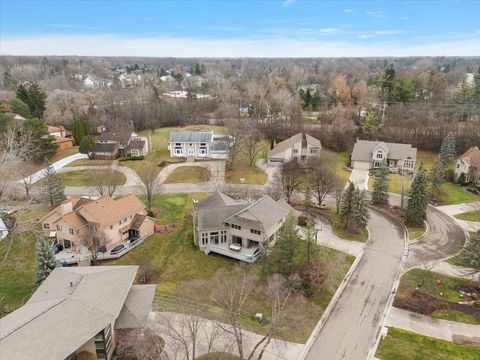 A home in West Bloomfield Twp