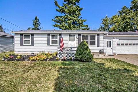 A home in Roscommon Twp