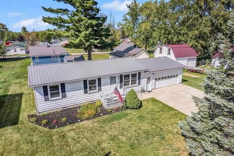 A home in Roscommon Twp