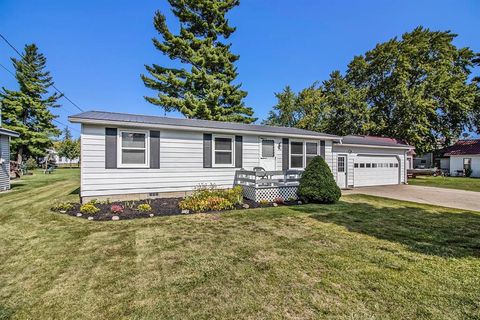 A home in Roscommon Twp